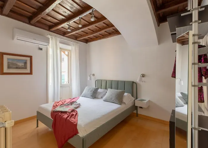Iflat Trevi\'S Paradise