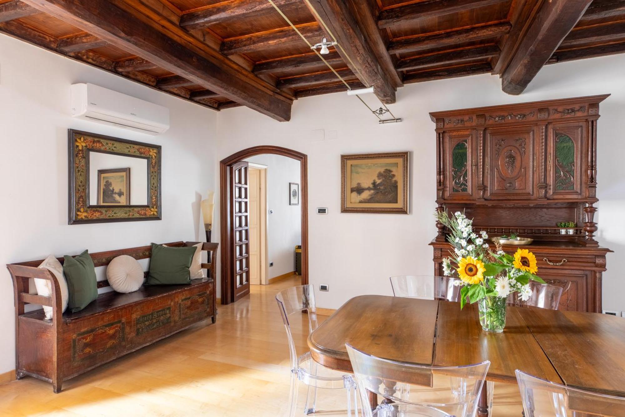 Iflat Trevi's Paradise Apartment *