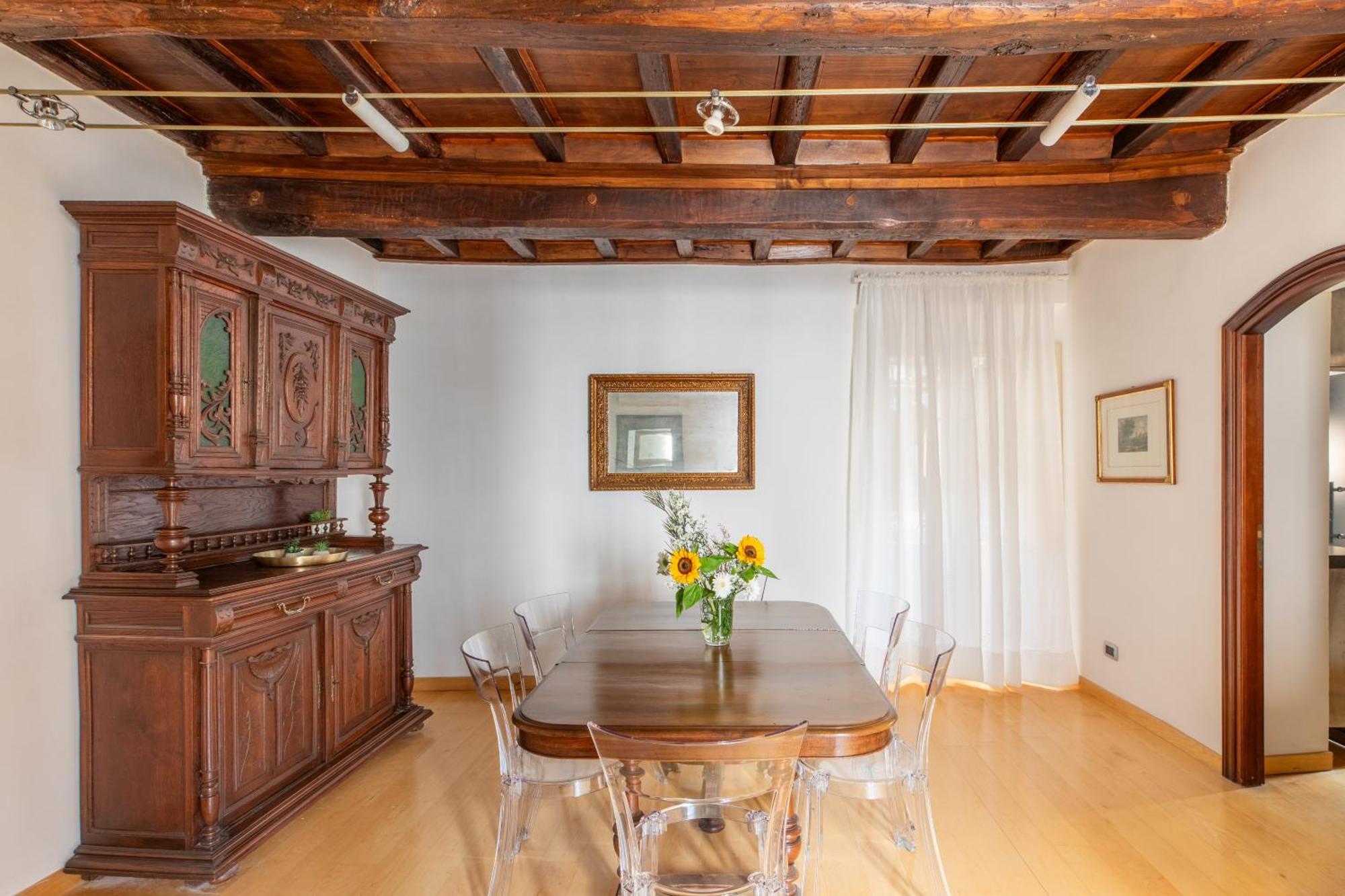 Iflat Trevi's Paradise Apartment
